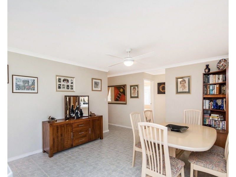 24 Templetonia Promenade, Halls Head WA 6210
