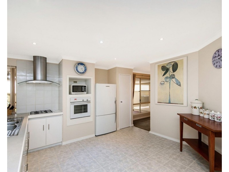 24 Templetonia Promenade, Halls Head WA 6210