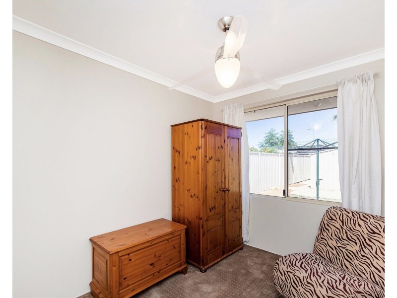 24 Templetonia Promenade, Halls Head WA 6210