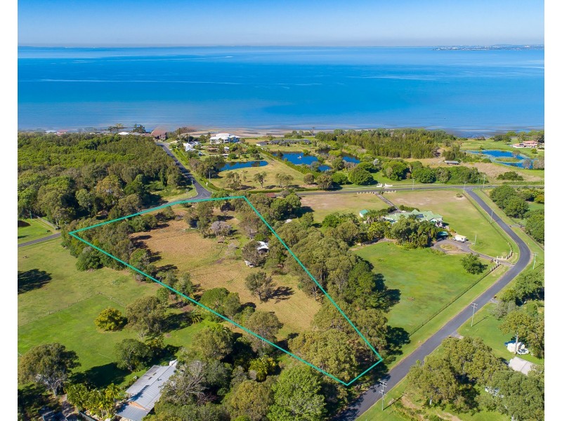 163 Campbell Parade, Beachmere QLD 4510