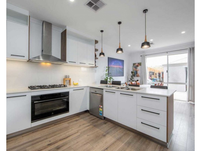 7 Howie Way, Caversham WA 6055