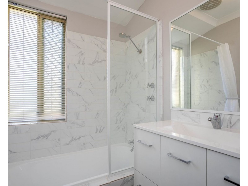 11 Indigo Circle, Warnbro WA 6169