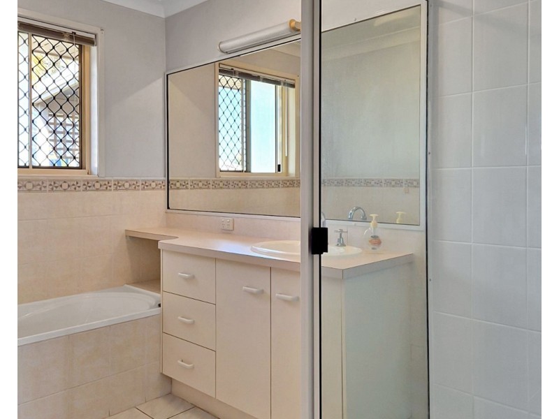 1 Cocas Drive, Avoca QLD 4670