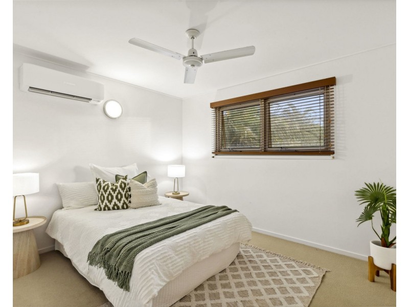 3b North Beach Place, Mudjimba QLD 4564