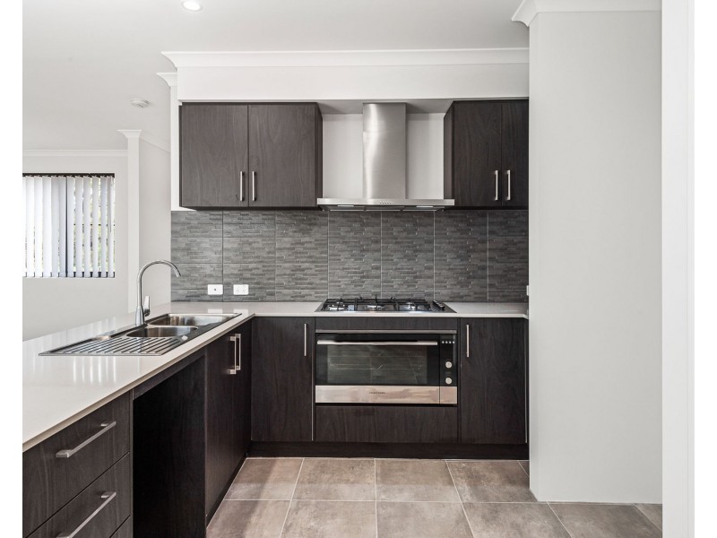 Unit 1-5/344 Wharf Street, Queens Park WA 6107