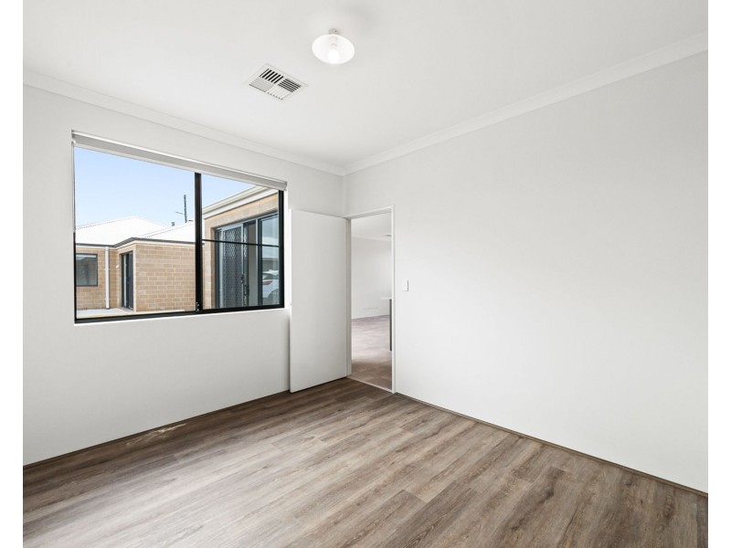 Unit 1-5/344 Wharf Street, Queens Park WA 6107