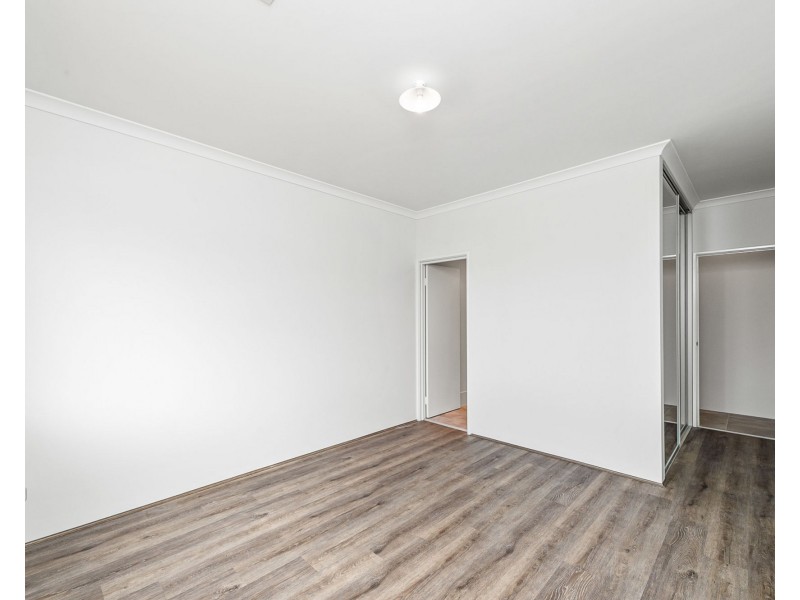 Unit 1-5/344 Wharf Street, Queens Park WA 6107