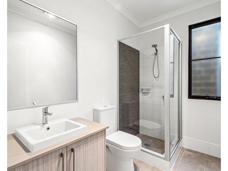 Unit 1-5/344 Wharf Street, Queens Park WA 6107