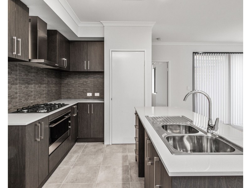 Unit 1-5/344 Wharf Street, Queens Park WA 6107