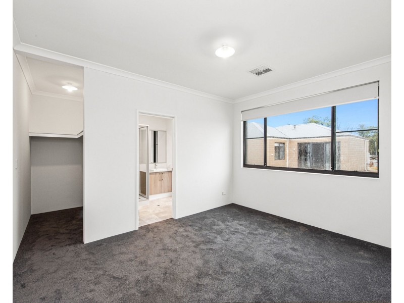 Unit 1-5/344 Wharf Street, Queens Park WA 6107