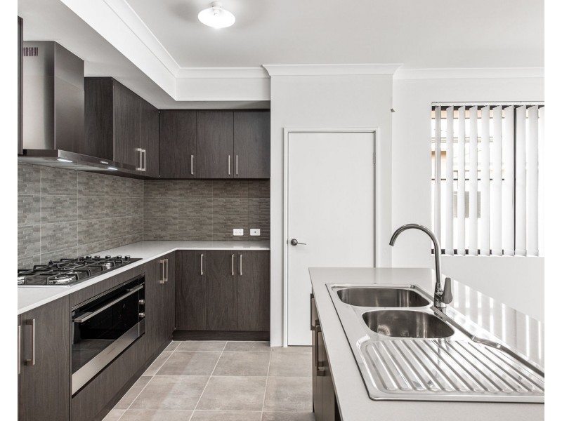 Unit 1-5/344 Wharf Street, Queens Park WA 6107