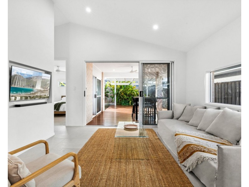 105 Flintwood Crescent, Palmview QLD 4553