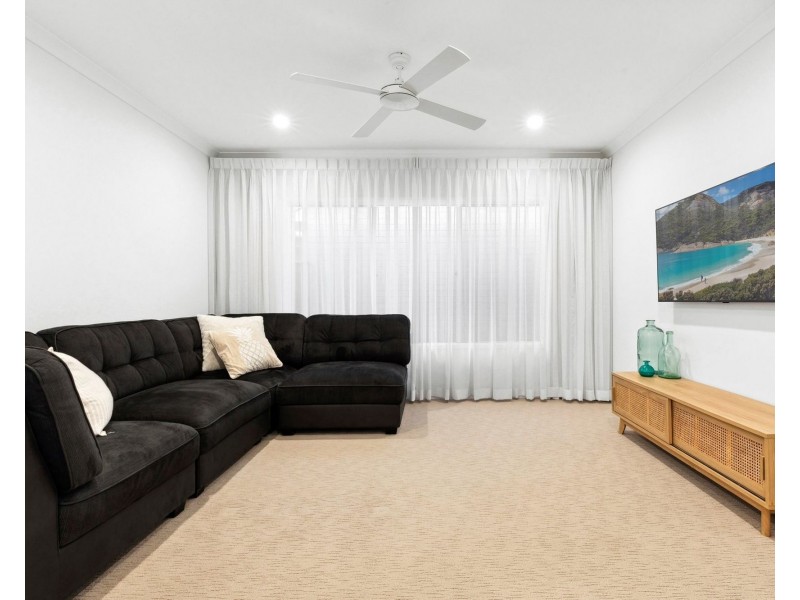 105 Flintwood Crescent, Palmview QLD 4553
