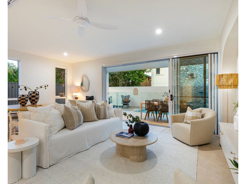 1 & 2/5 Kyeema Street, Buddina QLD 4575