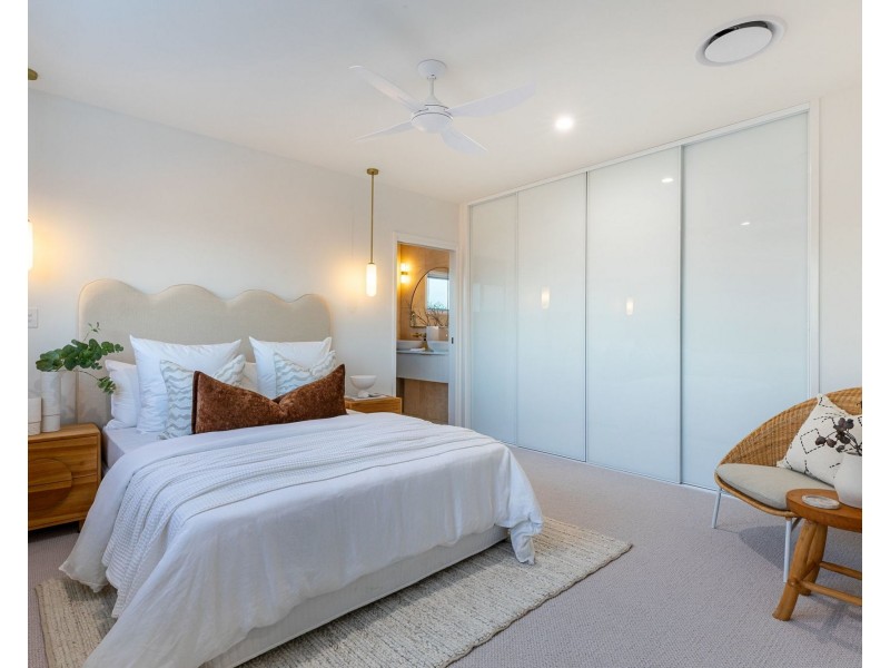 1 & 2/5 Kyeema Street, Buddina QLD 4575