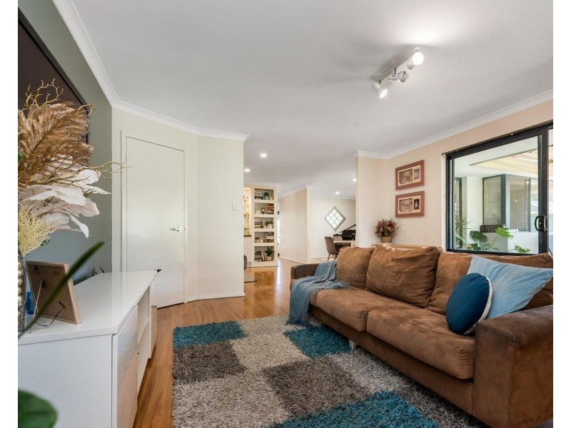 32 Gascoyne Way, Cooloongup WA 6168