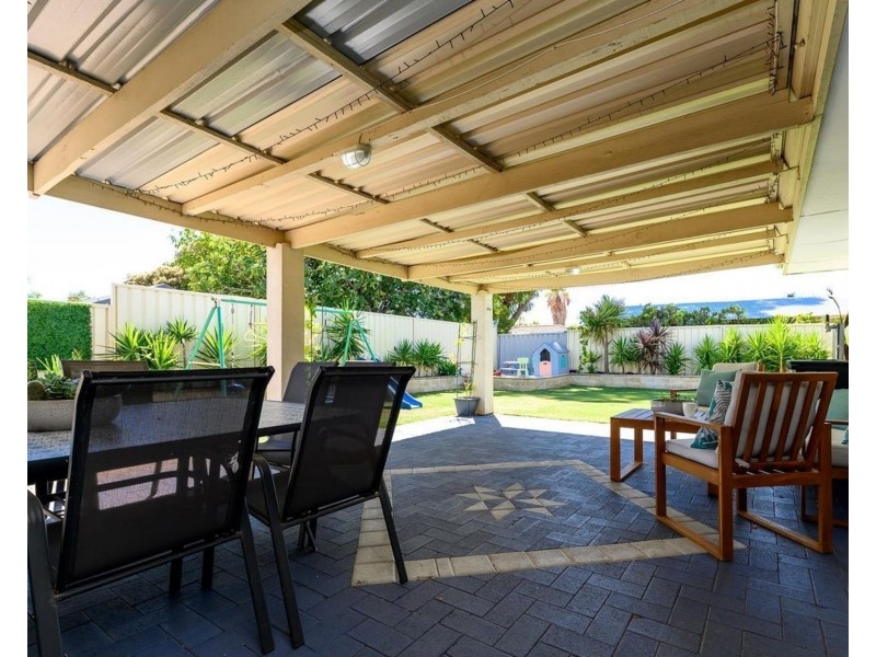 32 Gascoyne Way, Cooloongup WA 6168