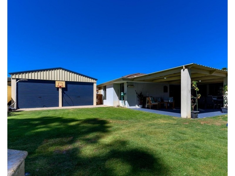 32 Gascoyne Way, Cooloongup WA 6168