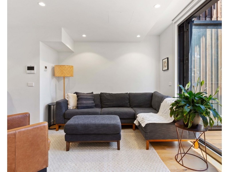 2/14 Yates Lane, Parkville VIC 3052