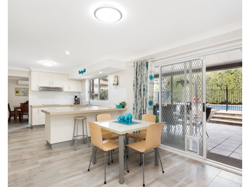 6 Rotorua Court, Aspley QLD 4034