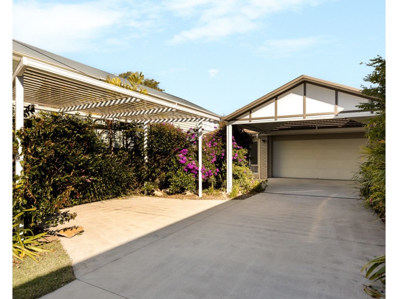 16 Connaught St, Sandgate QLD 4017