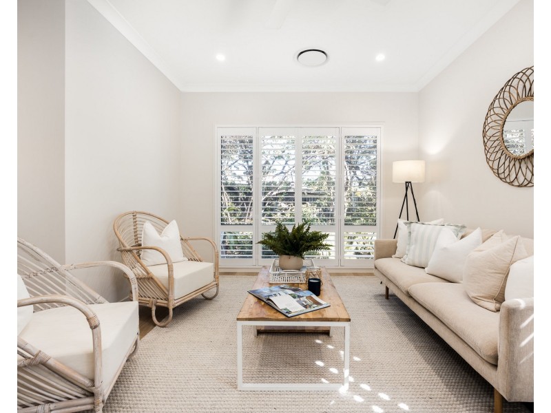 16 Connaught St, Sandgate QLD 4017