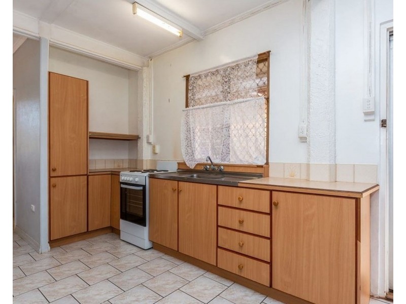 2/86 Arthur Street, Woody Point QLD 4019