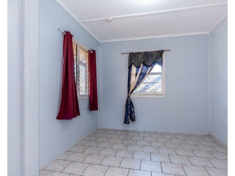 2/86 Arthur Street, Woody Point QLD 4019