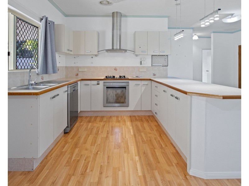 34 Cracknell Road, White Rock QLD 4868