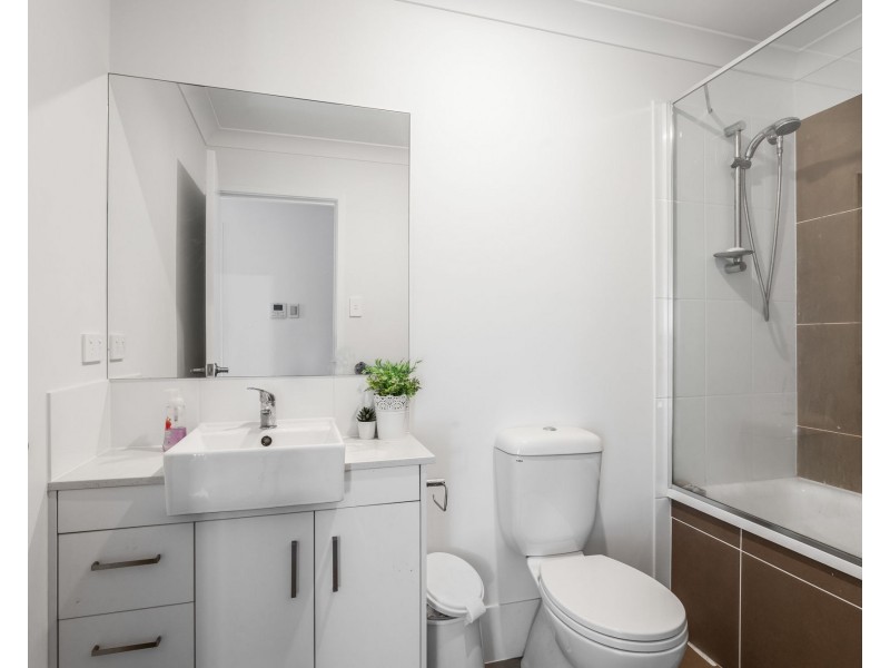 6/15 Waratah Way, Morayfield QLD 4506
