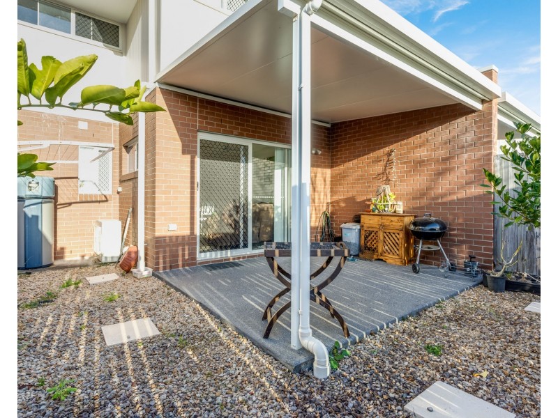 6/15 Waratah Way, Morayfield QLD 4506