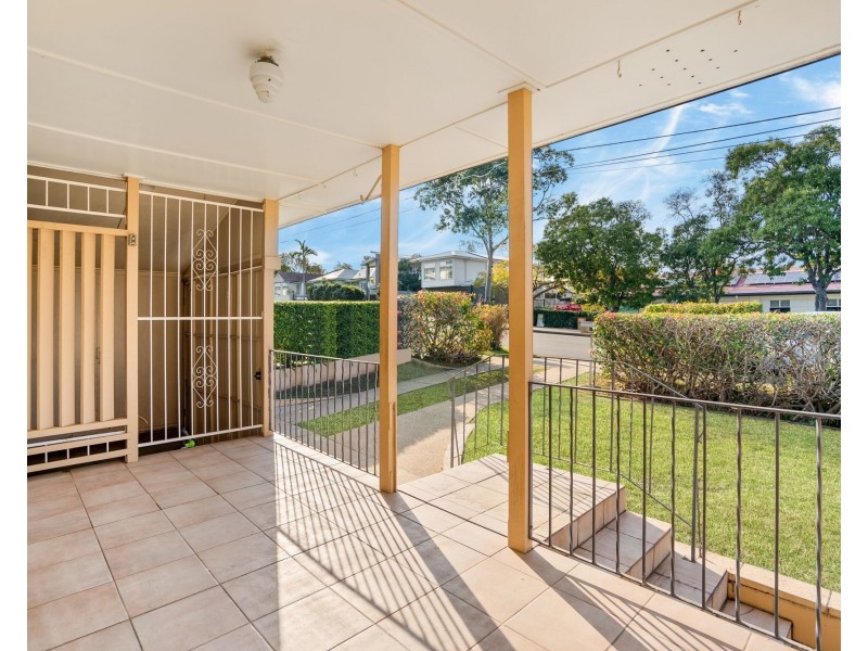 16 Deakin Street, Everton Park QLD 4053