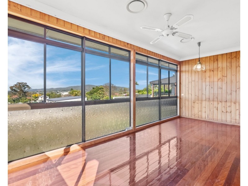 16 Deakin Street, Everton Park QLD 4053