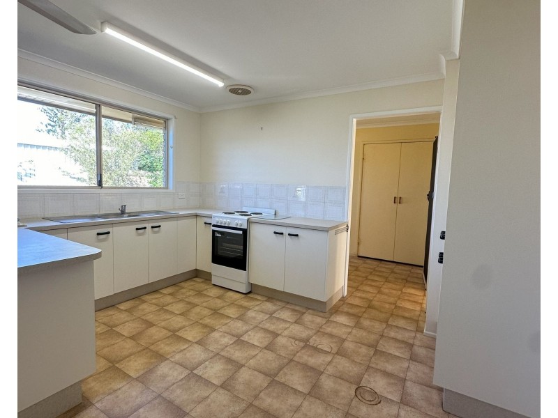 2a May Street, Walkervale QLD 4670