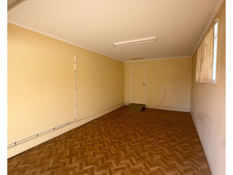 2a May Street, Walkervale QLD 4670
