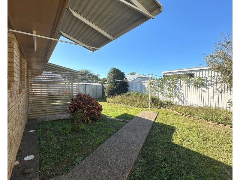 2a May Street, Walkervale QLD 4670