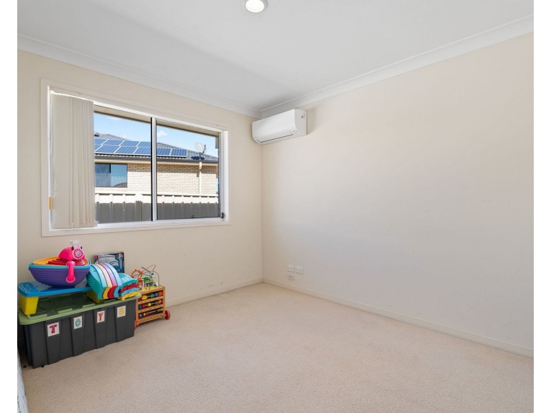 23 Kite Circuit, Arundel QLD 4214