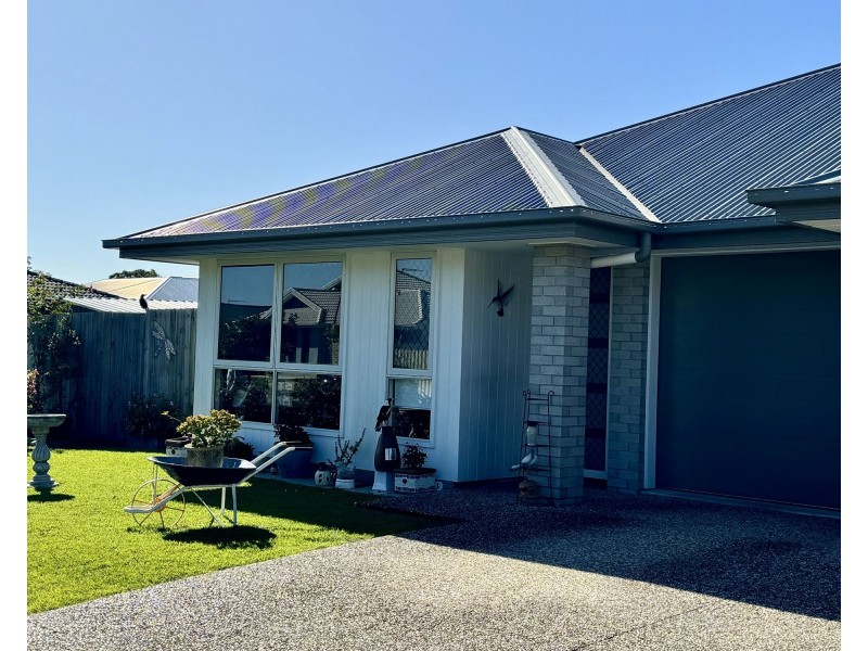 2/4 Rowden Street, Beachmere QLD 4510