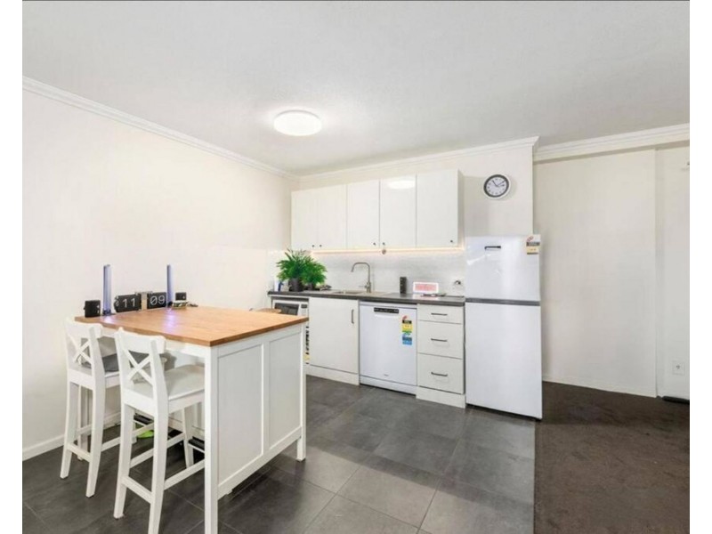 15/132-138 Ferny Avenue, Surfers Paradise QLD 4217