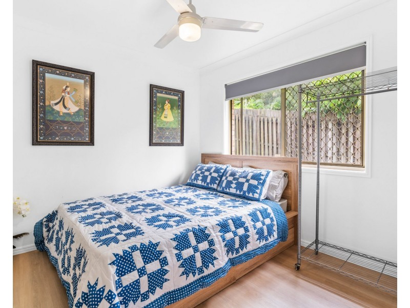 26 Matzia Avenue, Pacific Pines QLD 4211