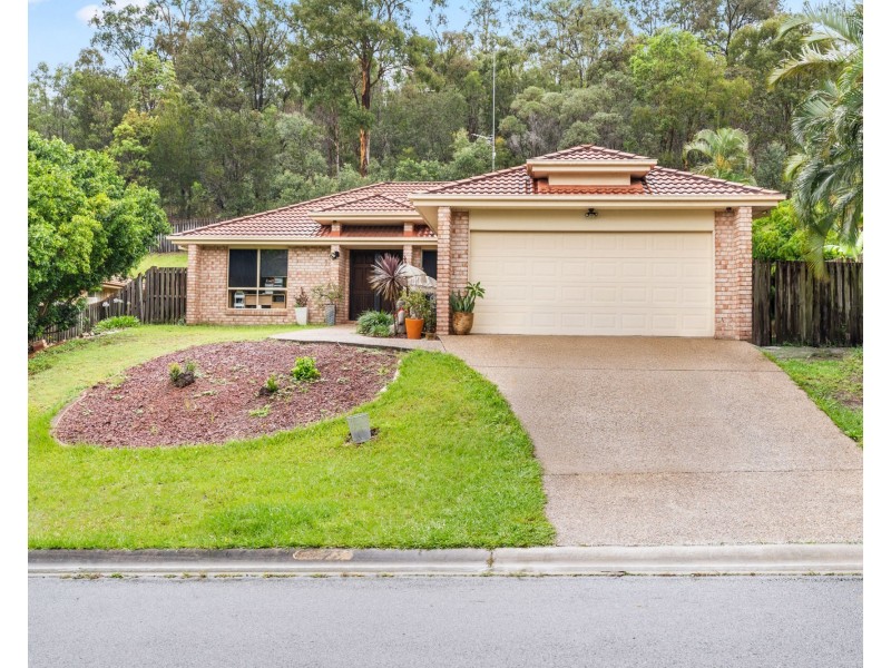 26 Matzia Avenue, Pacific Pines QLD 4211