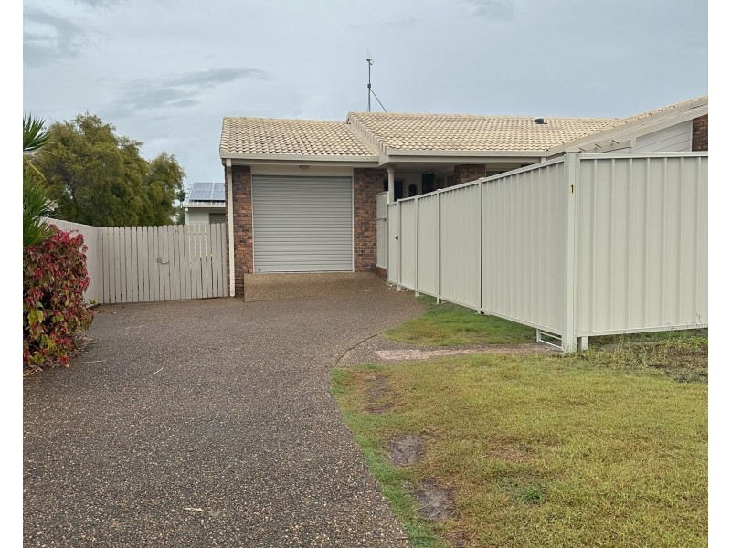 1 East West Avenue, Avoca QLD 4670