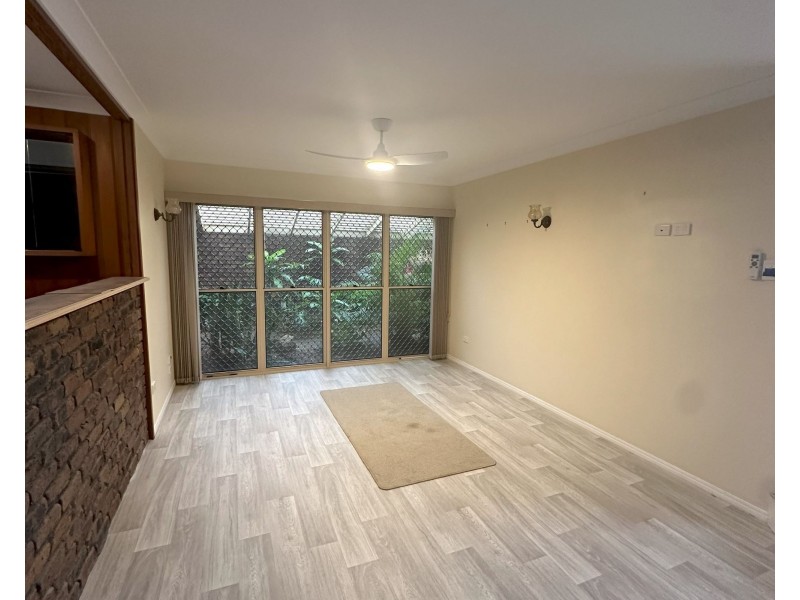 1 East West Avenue, Avoca QLD 4670