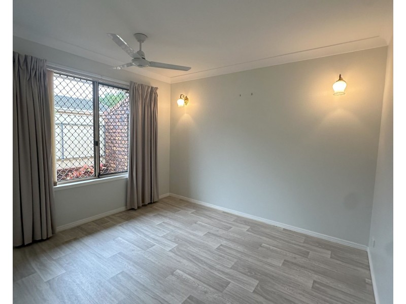 1 East West Avenue, Avoca QLD 4670