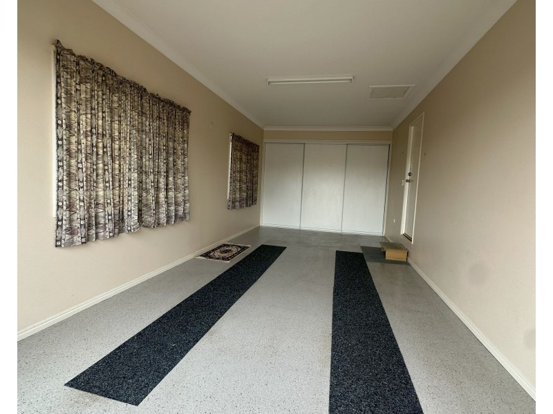 1 East West Avenue, Avoca QLD 4670