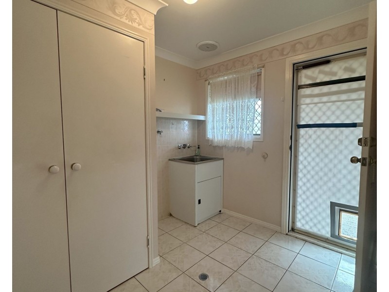 1 East West Avenue, Avoca QLD 4670