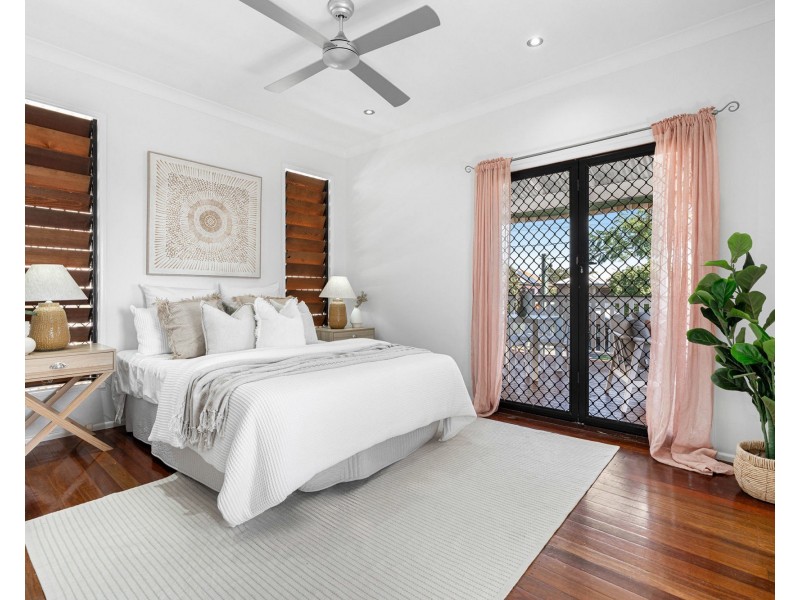 10 Grainger Street, Wynnum QLD 4178