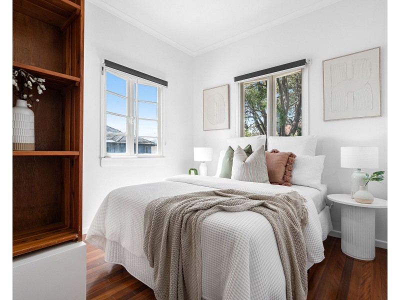 10 Grainger Street, Wynnum QLD 4178