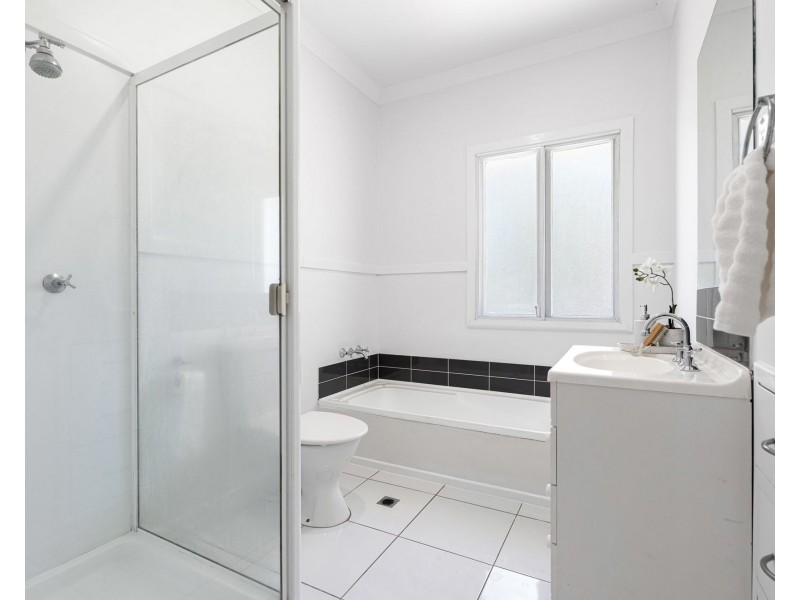 10 Grainger Street, Wynnum QLD 4178