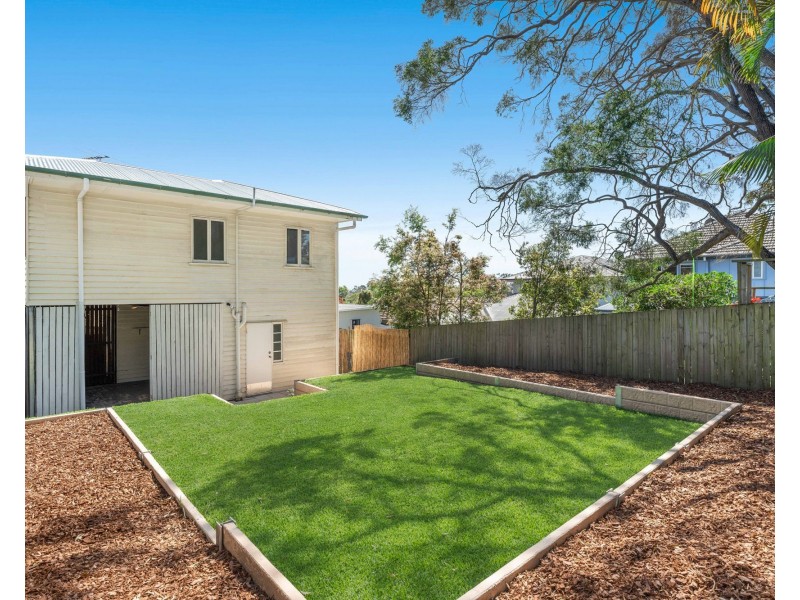 10 Grainger Street, Wynnum QLD 4178